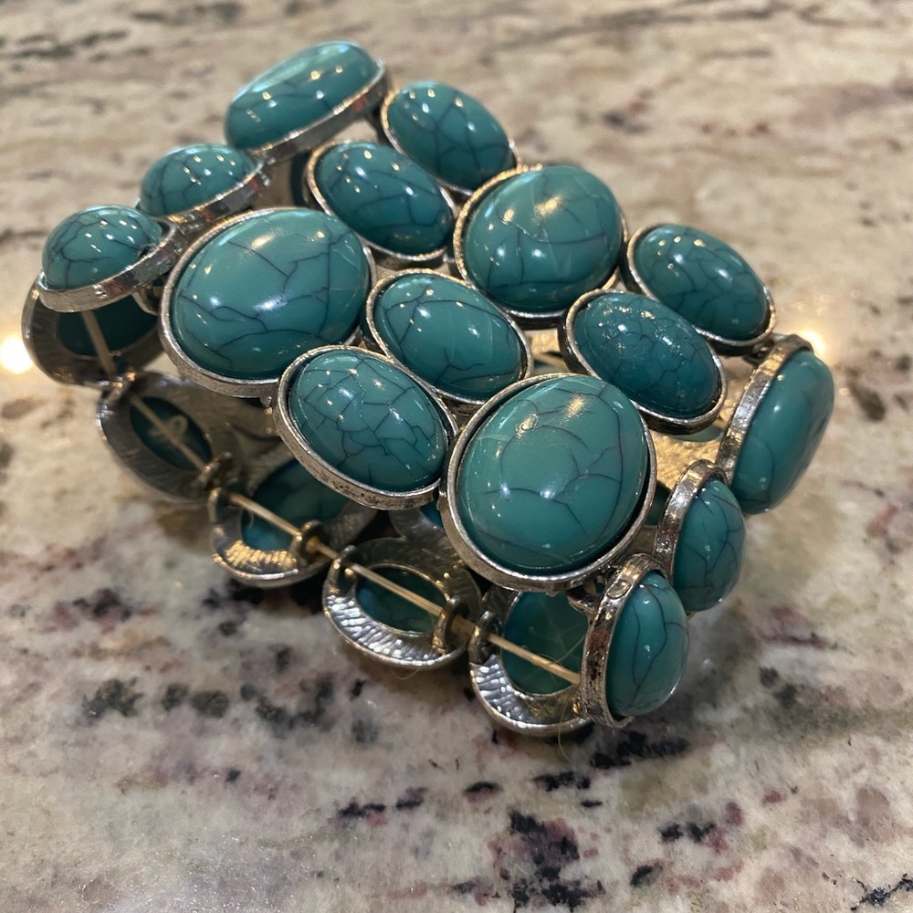 Silver and teal stretchy bracelet